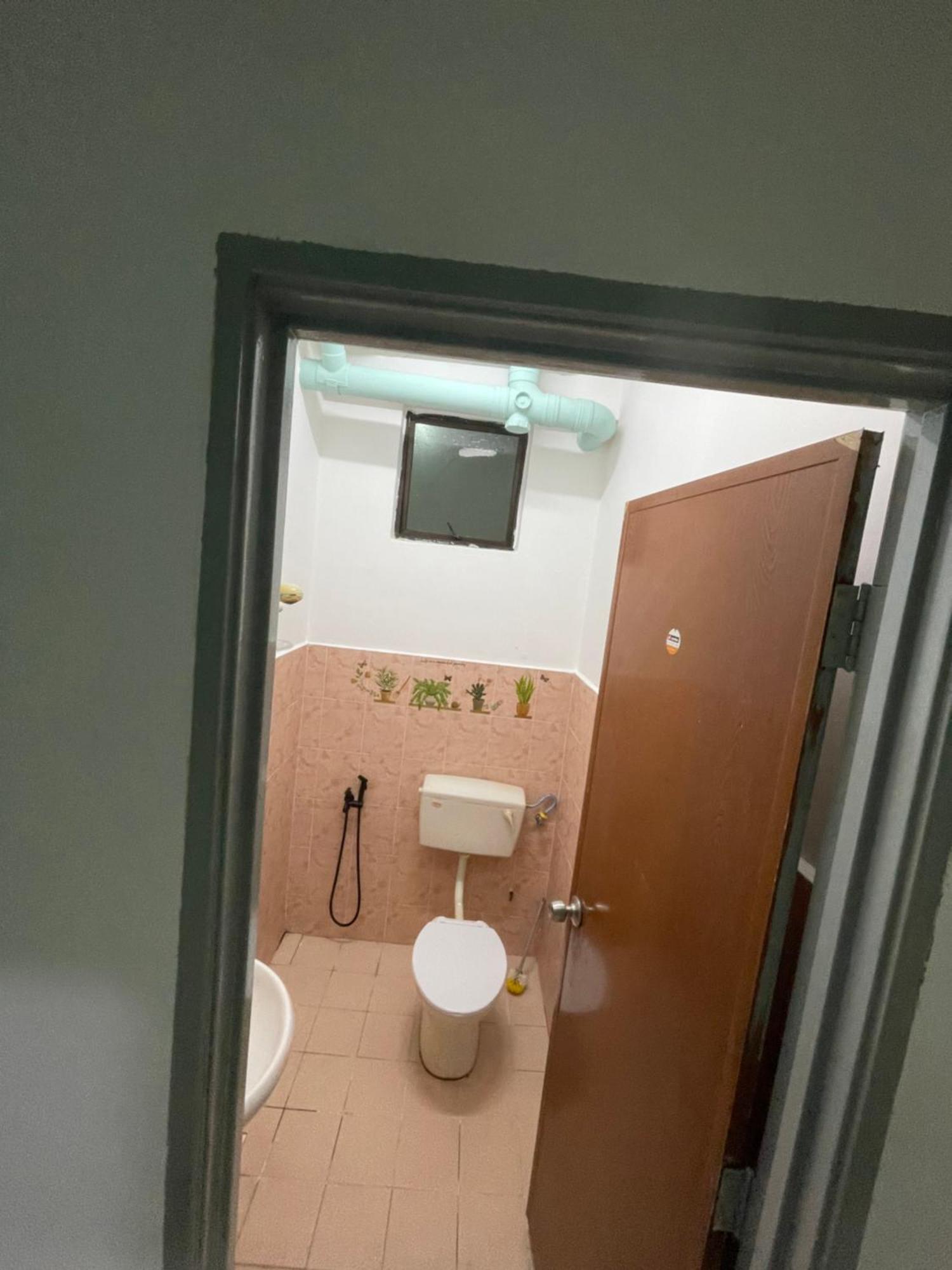 Blissful Breeze 4 Rooms & Netflix By Ezyroom Melaka Айер Керо Екстериор снимка