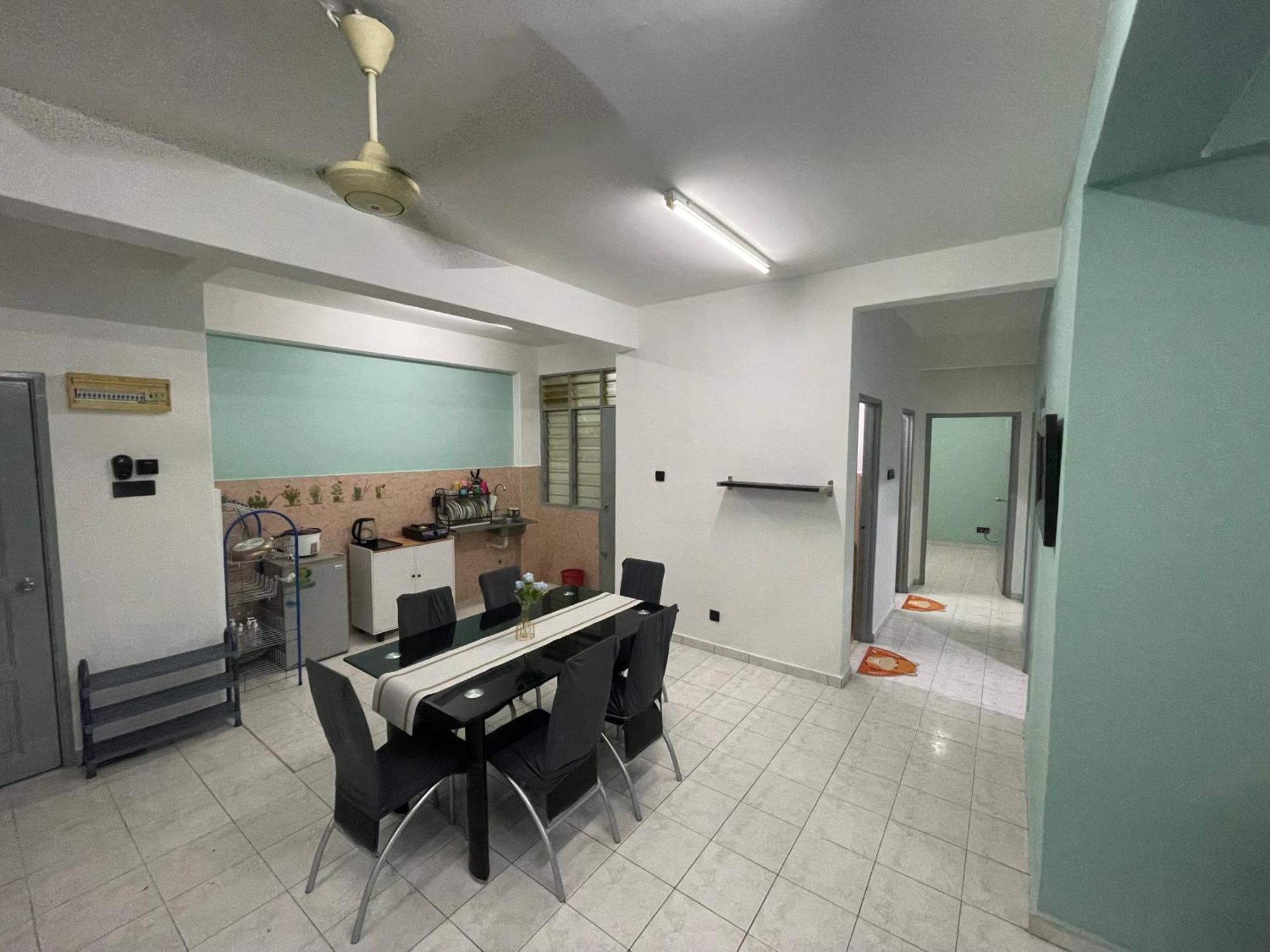 Blissful Breeze 4 Rooms & Netflix By Ezyroom Melaka Айер Керо Екстериор снимка