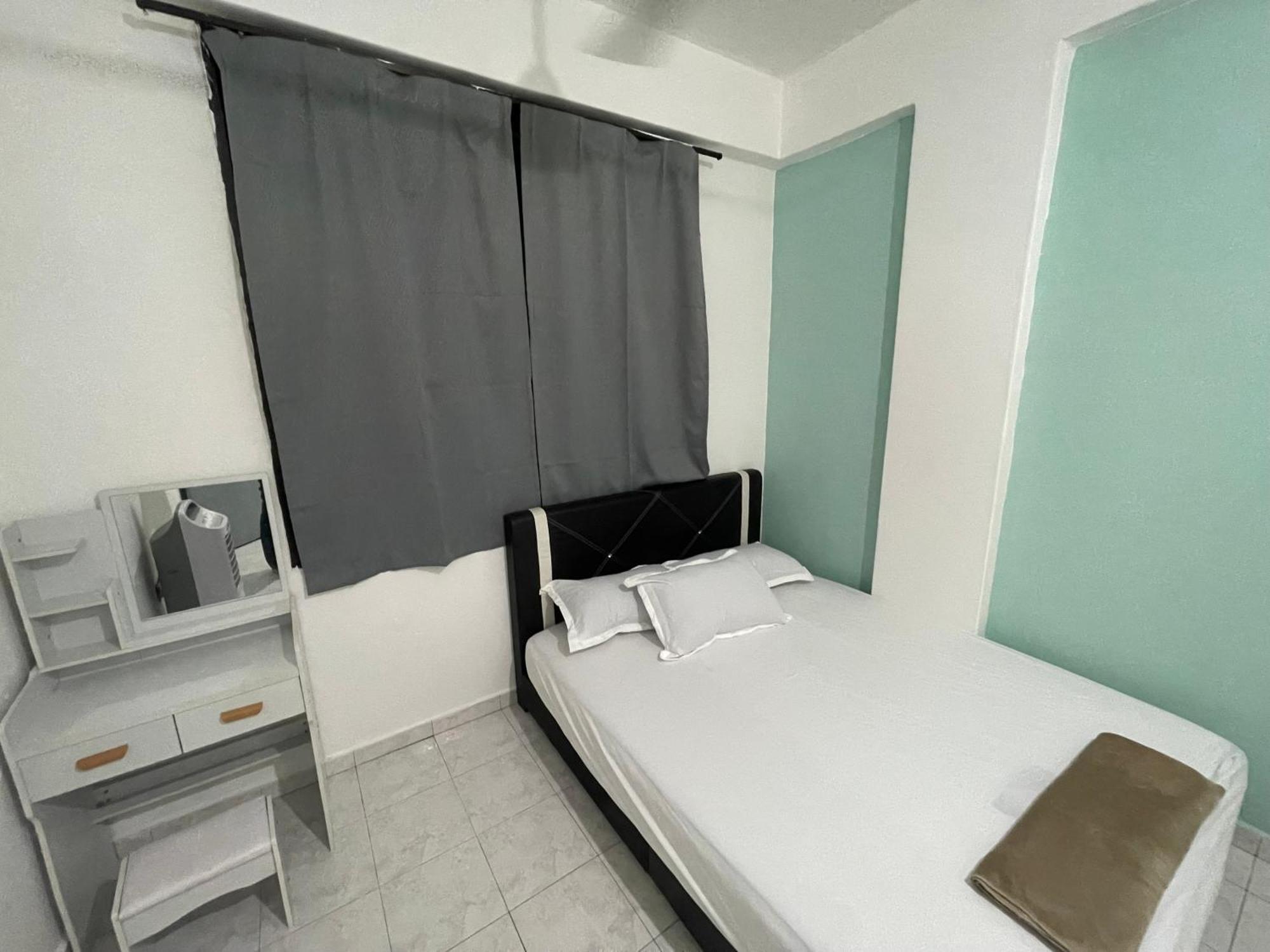 Blissful Breeze 4 Rooms & Netflix By Ezyroom Melaka Айер Керо Екстериор снимка