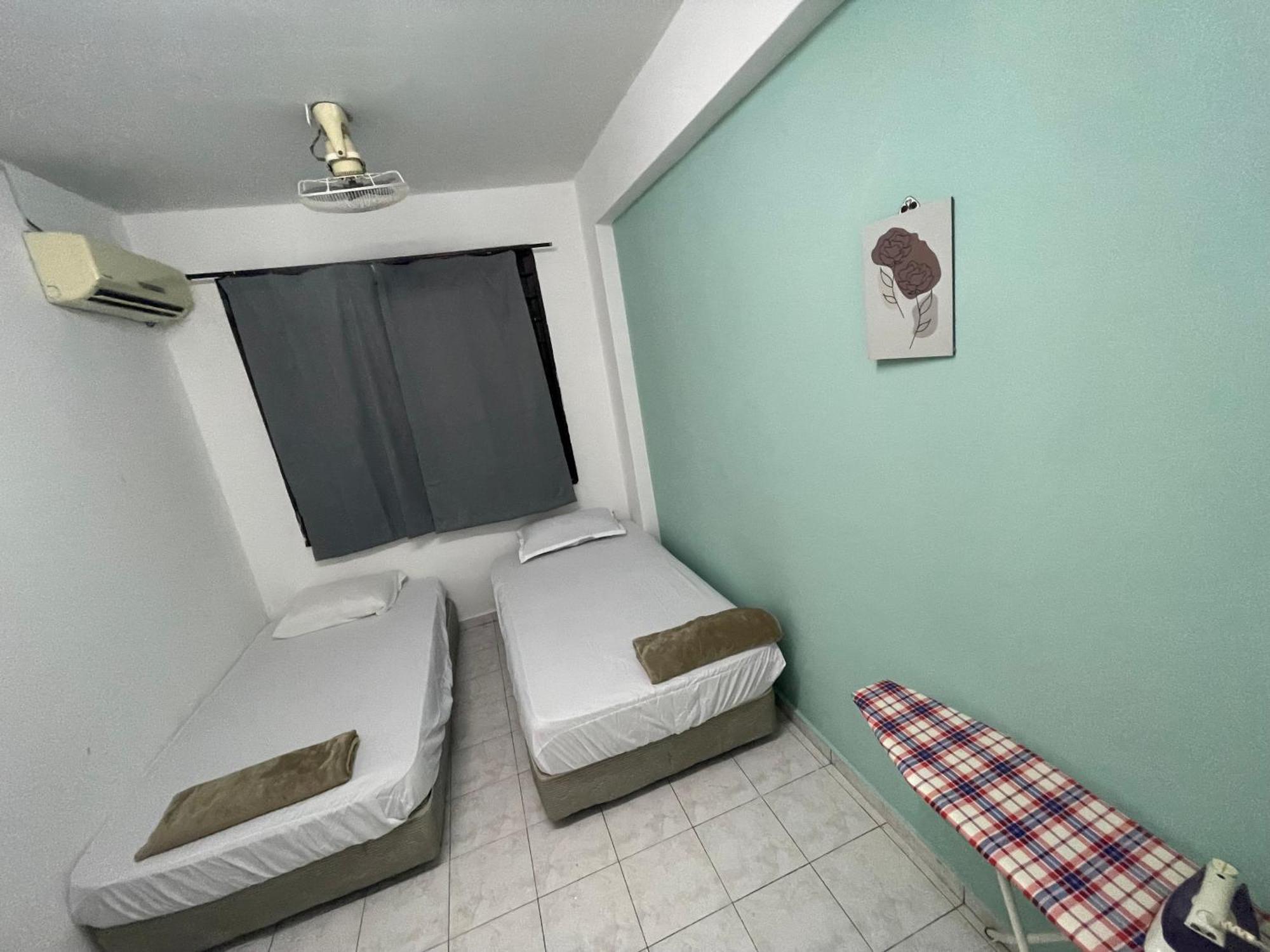 Blissful Breeze 4 Rooms & Netflix By Ezyroom Melaka Айер Керо Екстериор снимка