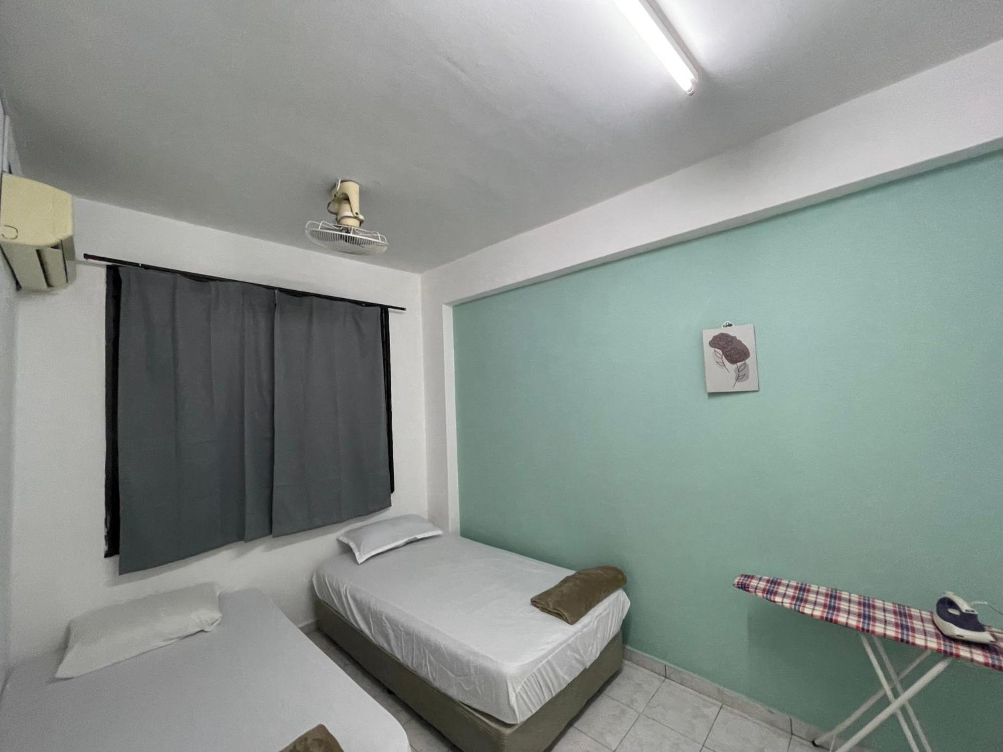 Blissful Breeze 4 Rooms & Netflix By Ezyroom Melaka Айер Керо Екстериор снимка